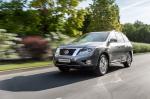 Nissan Pathfinder Hybrid 2015 года